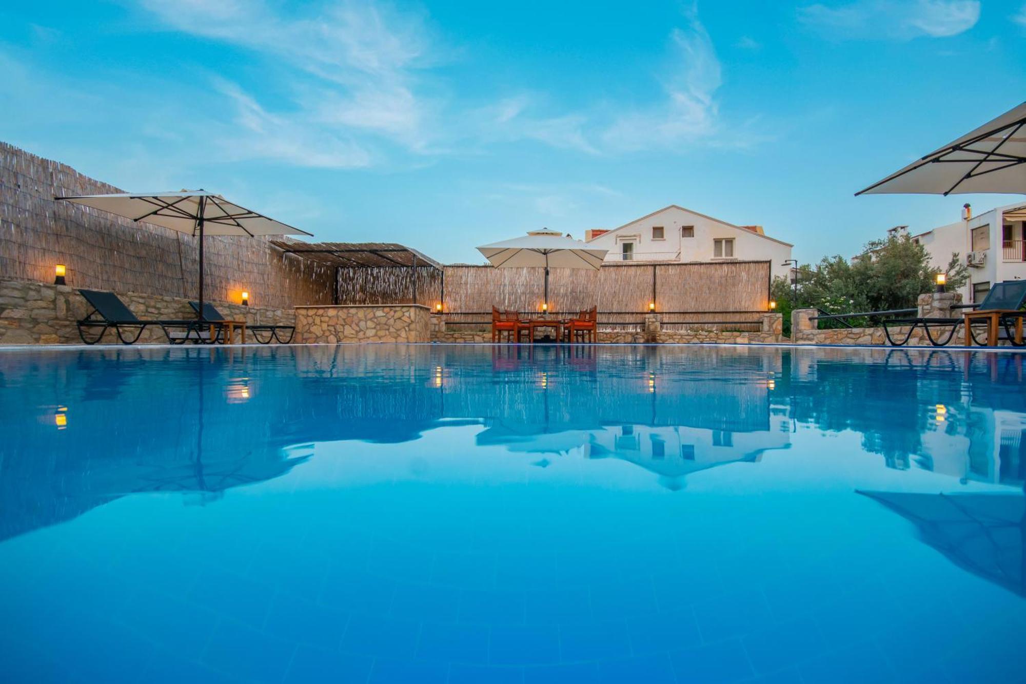 Oezguem Suite Otel Datca Exterior photo