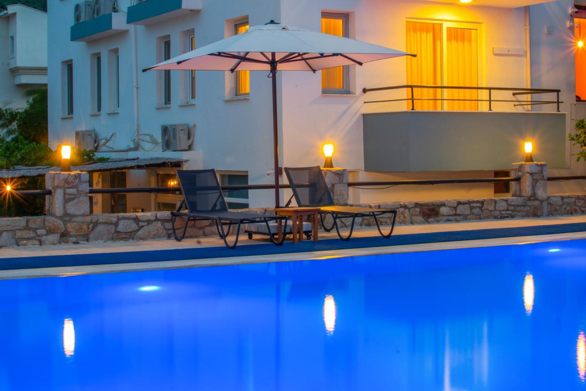 Oezguem Suite Otel Datca Exterior photo