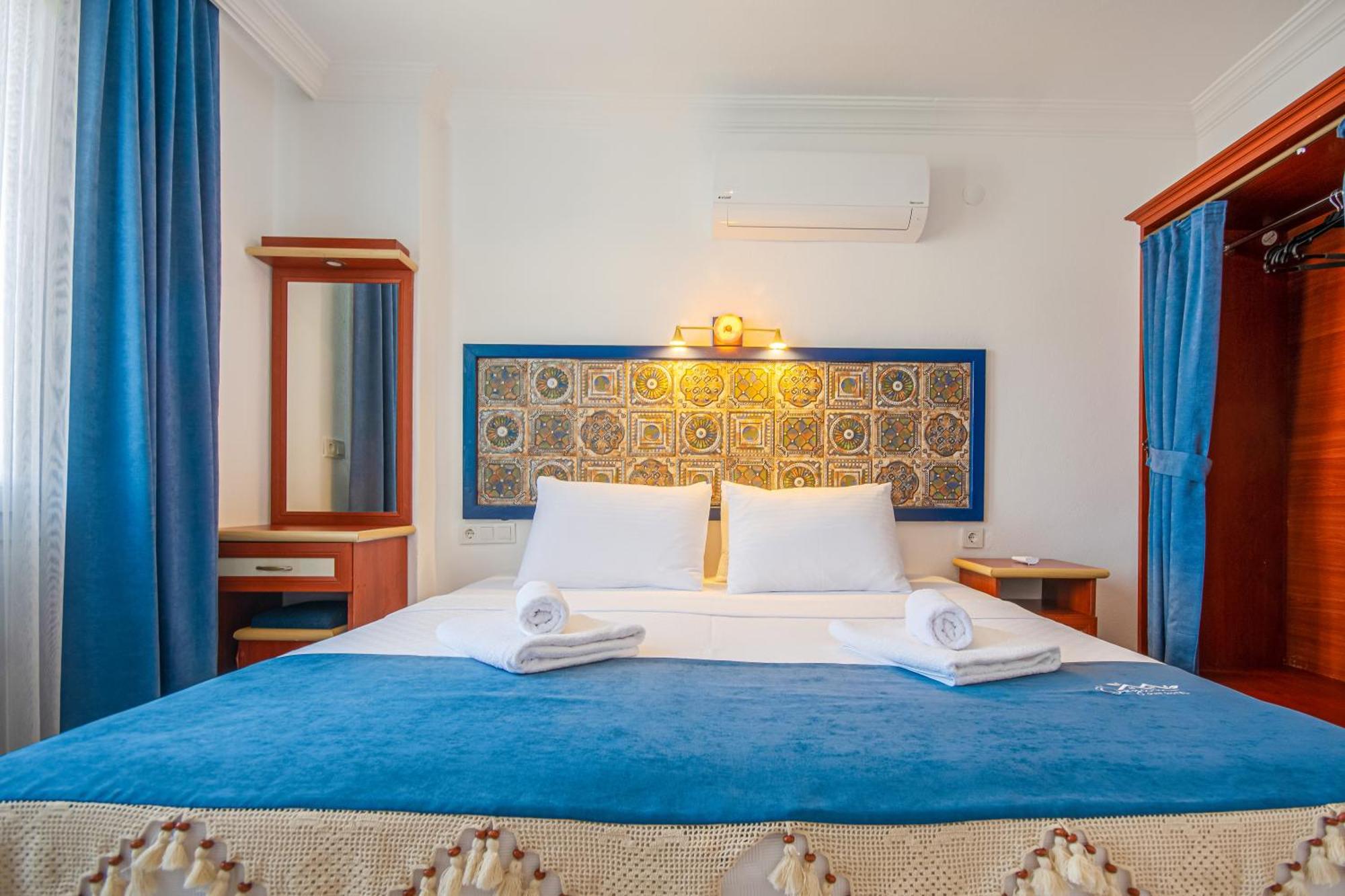 Oezguem Suite Otel Datca Exterior photo